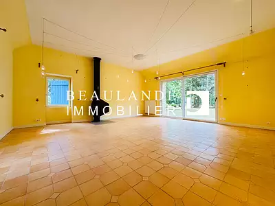 Maison, 280 m²