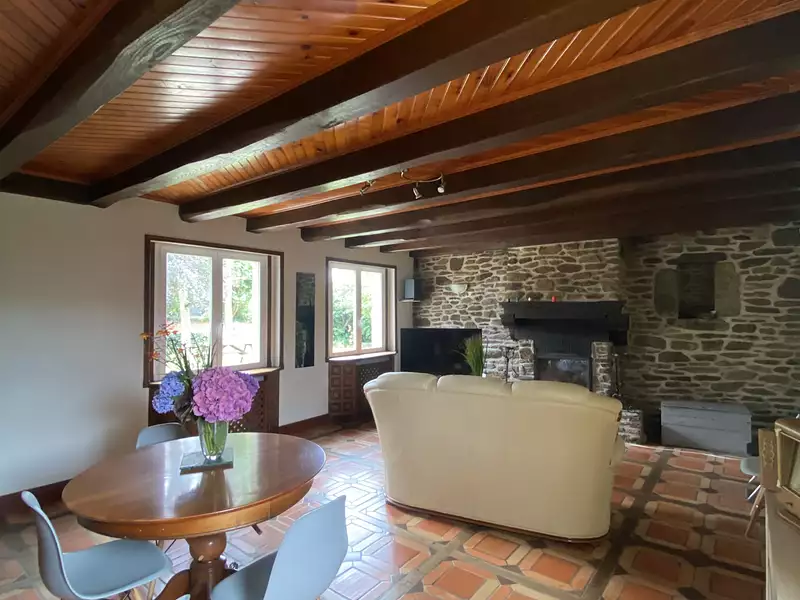 Maison, 196 m²
