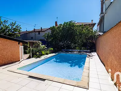 Maison, 240 m²