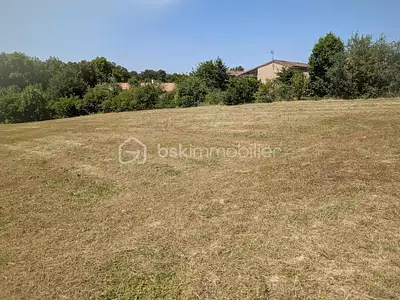 Terrain, 1 409 m²