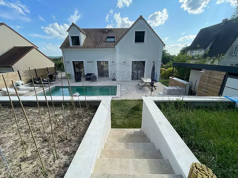 Maison, 167 m²