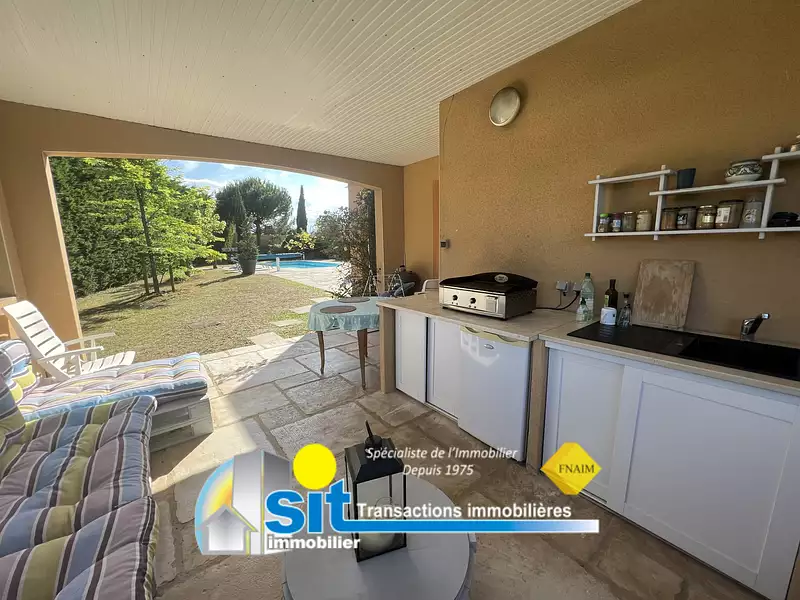Maison, 300 m²