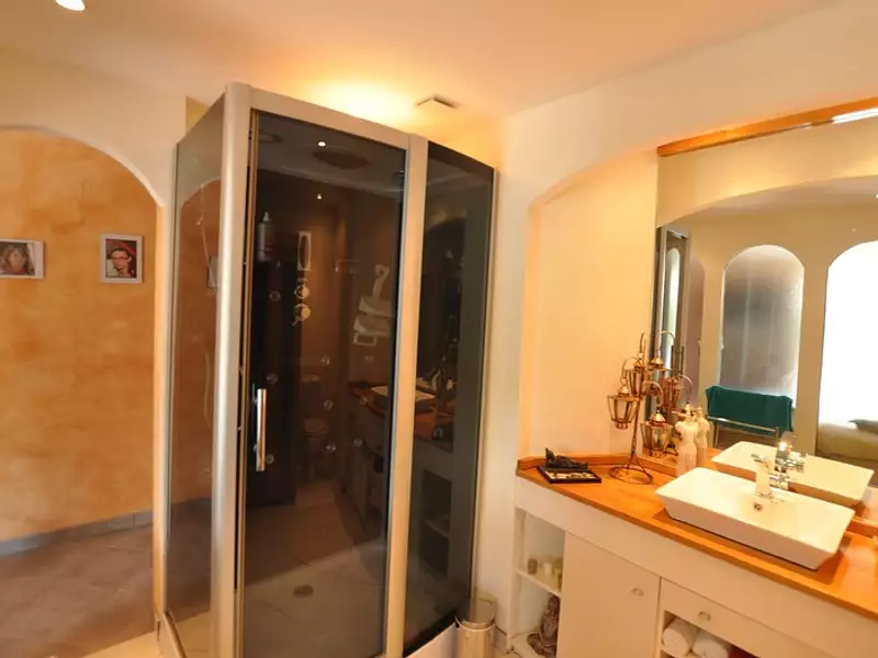 Maison, 190 m²