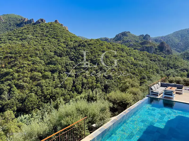 Maison, 318 m²