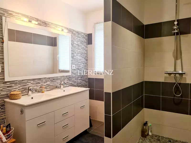 Maison, 128 m²