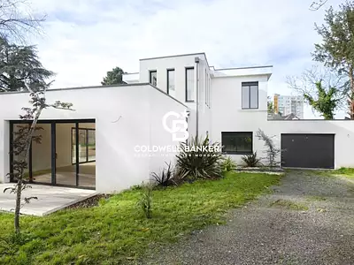 Maison, 198 m²