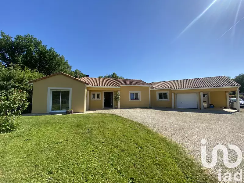 Maison, 151 m²