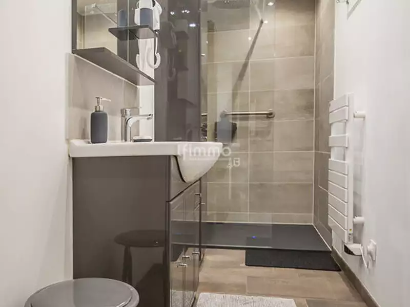 Immeuble, 300 m²