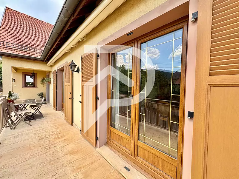 Maison, 256 m²
