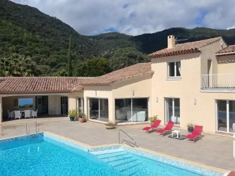 Maison, 352 m²