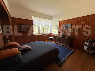 Maison, 260 m²
