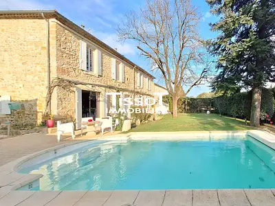 Maison, 238,58 m²