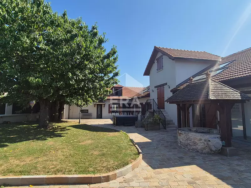 Maison, 272 m²