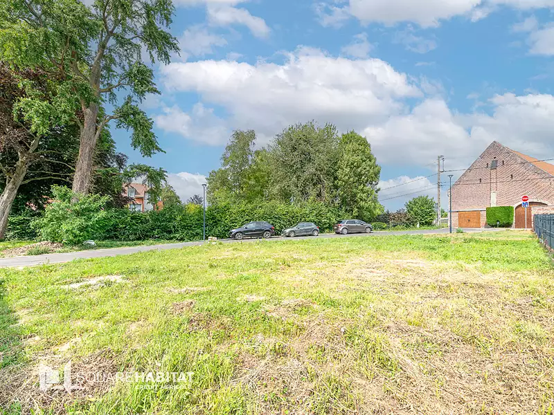 Terrain, 411 m²