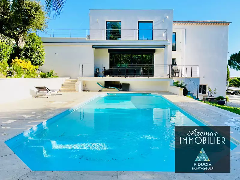 Maison, 310 m²