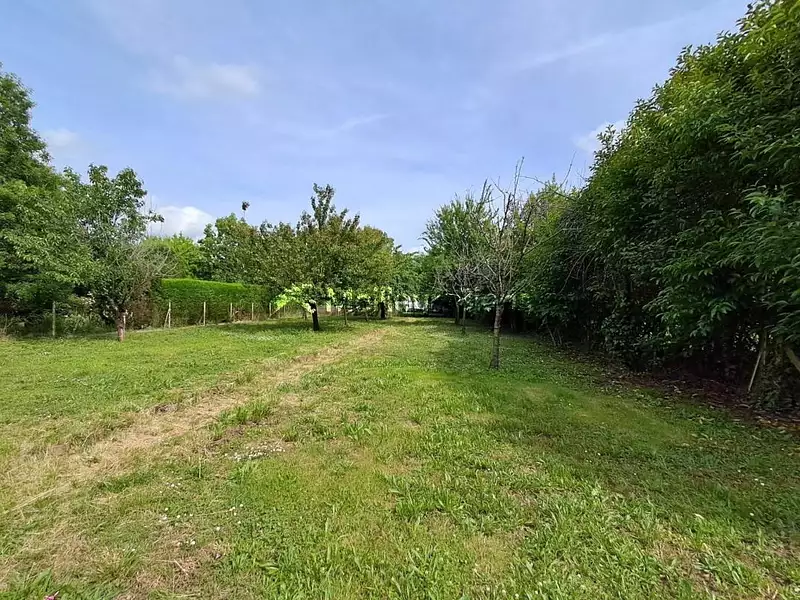 Terrain, 1 147 m²