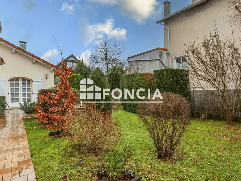 Maison, 238 m²