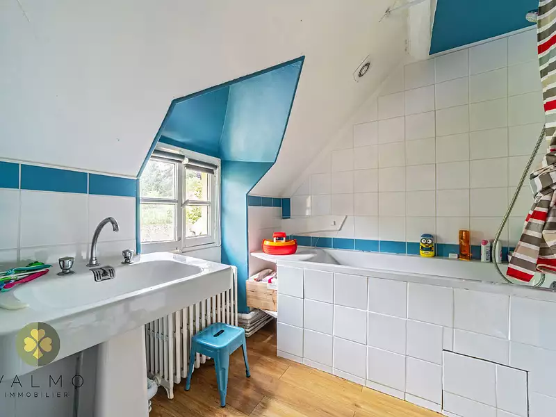 Maison, 225 m²
