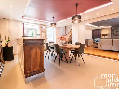 Maison, 240 m²