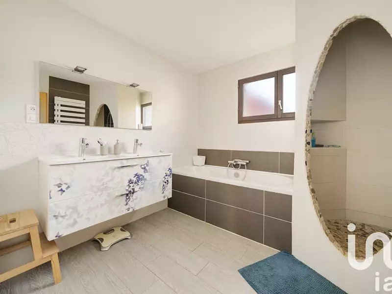 Maison, 160 m²