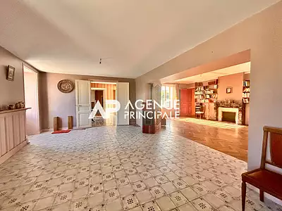 Maison, 335 m²
