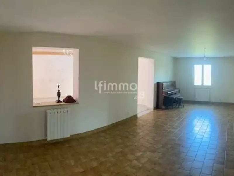 Maison, 169 m²