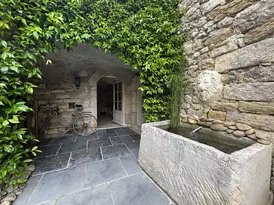 Maison, 280 m²