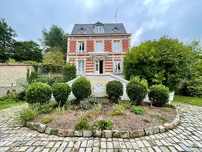 Maison, 210 m²