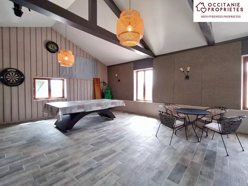 Maison, 730 m²