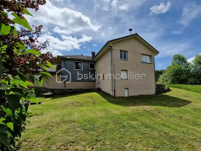 Maison, 240 m²