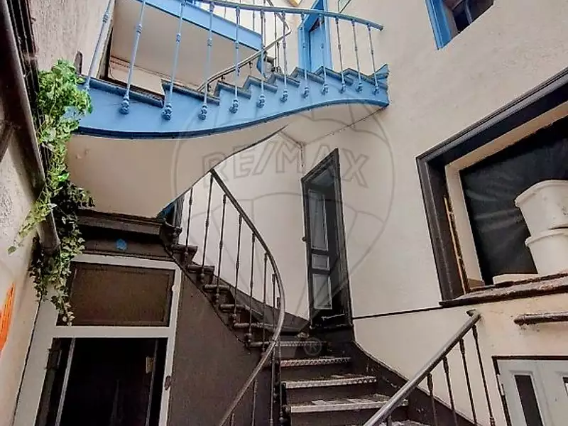 Immeuble, 286 m²