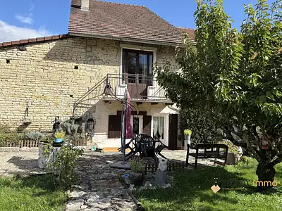 Maison, 248 m²