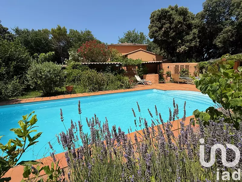 Maison, 227 m²