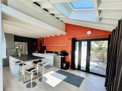 Maison, 215 m²