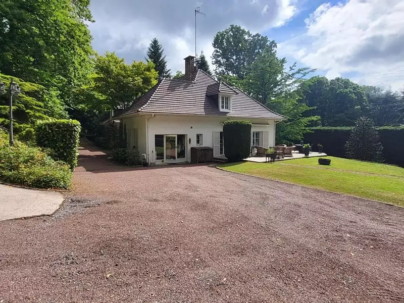 Maison, 338 m²