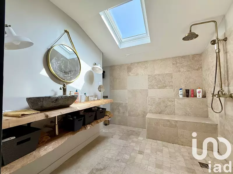 Maison, 225 m²