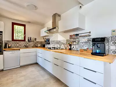 Maison, 198 m²