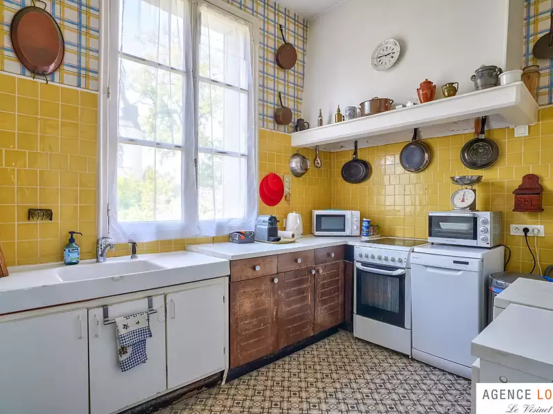 Maison, 210 m²