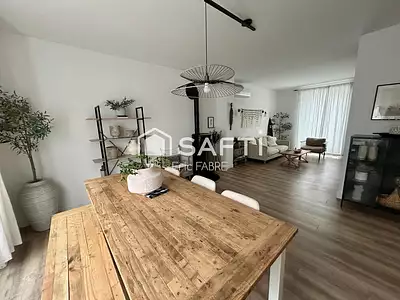 Maison, 166 m²
