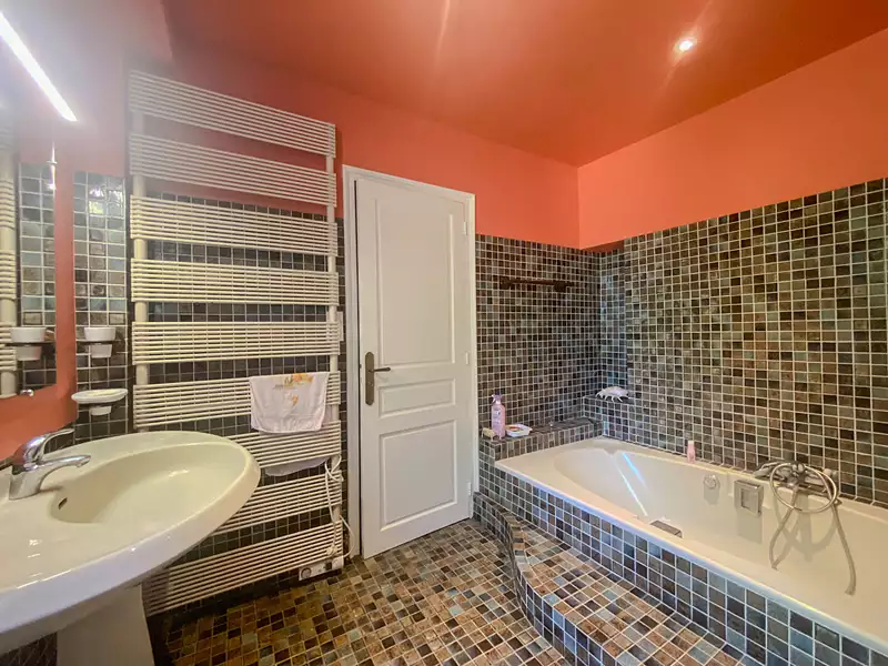 Maison, 240 m²