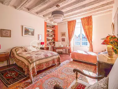 Maison, 303 m²