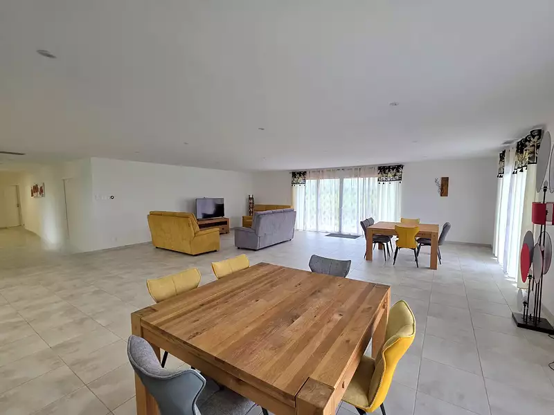Maison, 325 m²