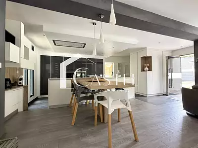 Maison, 216 m²