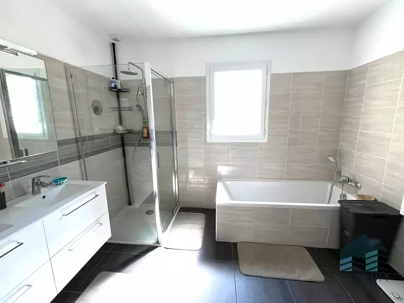 Maison, 92 m²