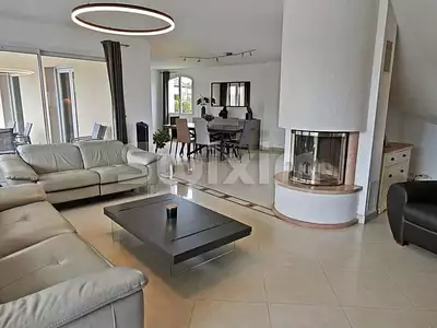 Maison, 174 m²