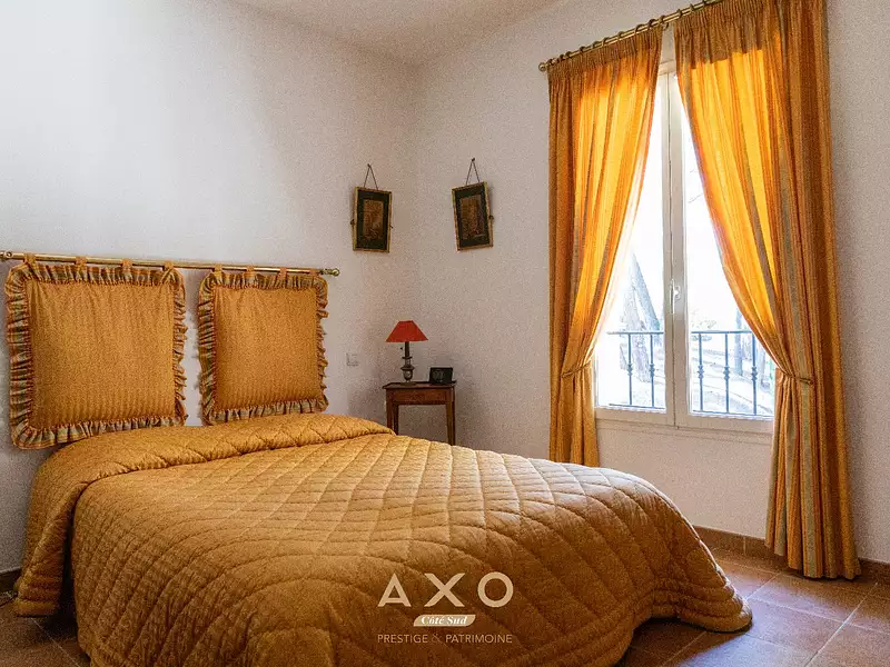 Maison, 215 m²
