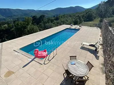 Maison, 285 m²