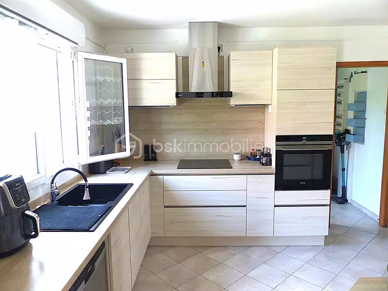 Maison, 183 m²