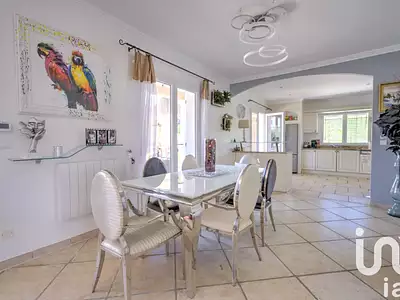 Maison, 267 m²