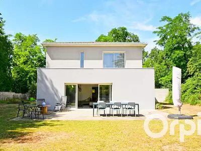 Maison, 220 m²